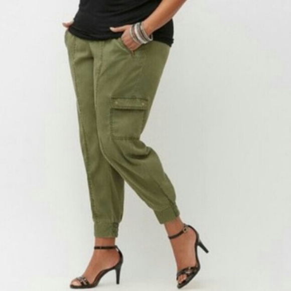 Lane Bryant Pants - Lane Bryant Green Cargo Pants Plus Size 18/20